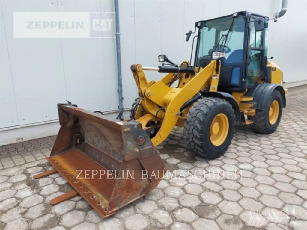 CAT 908M Tekerlekli yükleyiciler