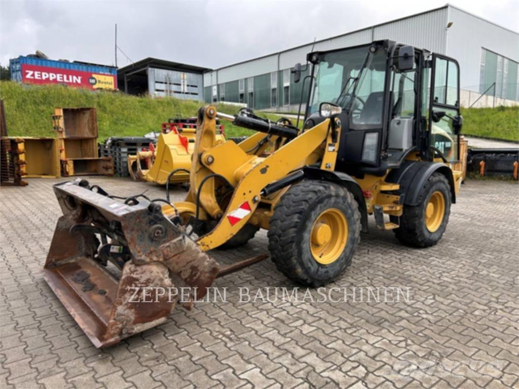 CAT 908M Tekerlekli yükleyiciler