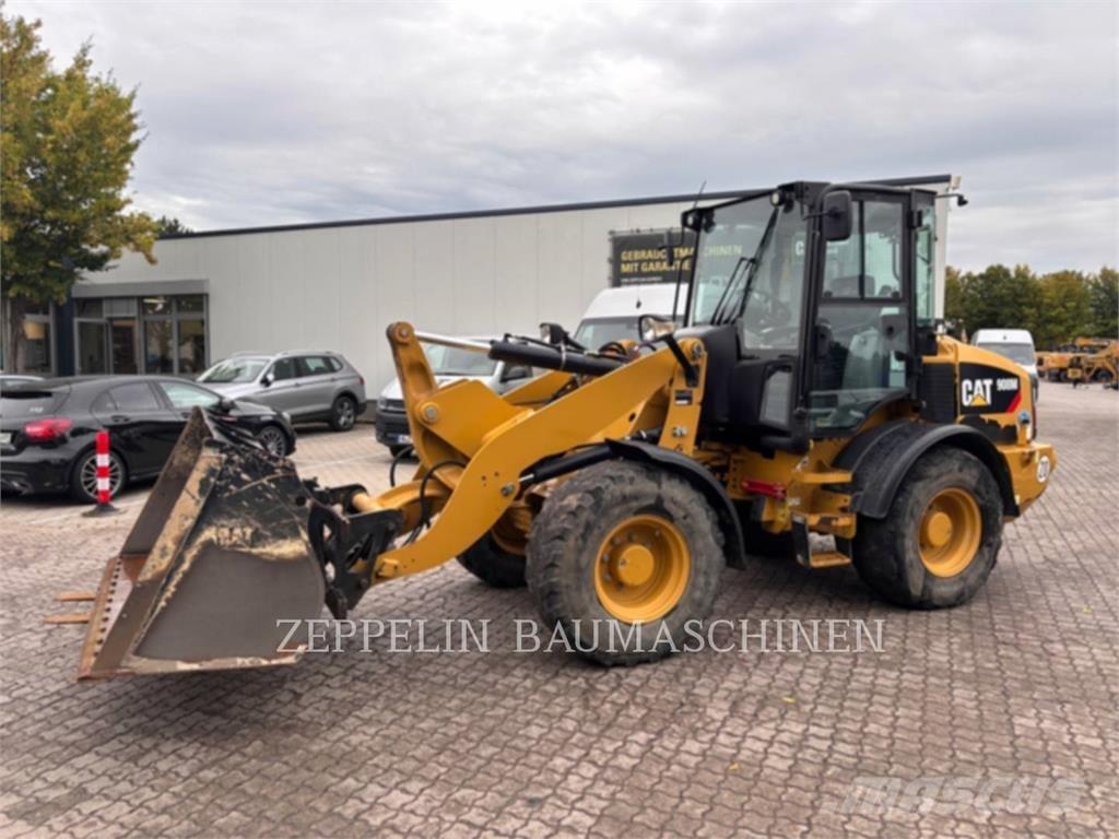 CAT 908M Tekerlekli yükleyiciler