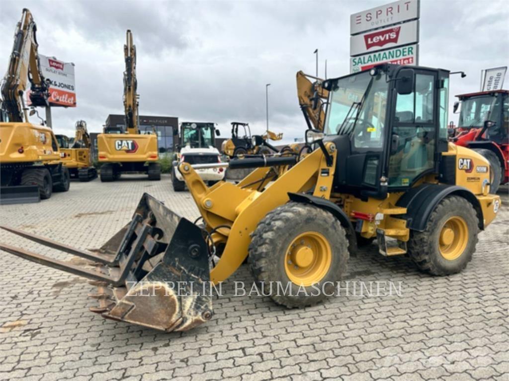 CAT 908M Tekerlekli yükleyiciler