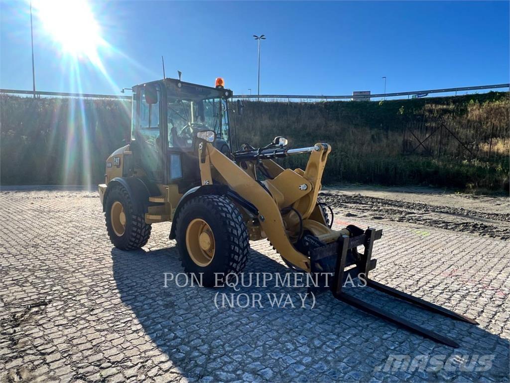 CAT 908M Tekerlekli yükleyiciler