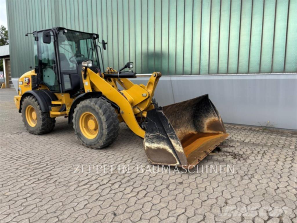 CAT 908M Tekerlekli yükleyiciler