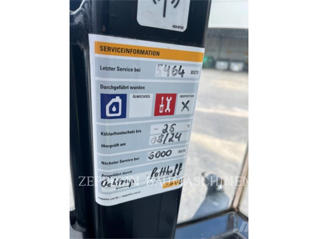 CAT 908M Tekerlekli yükleyiciler