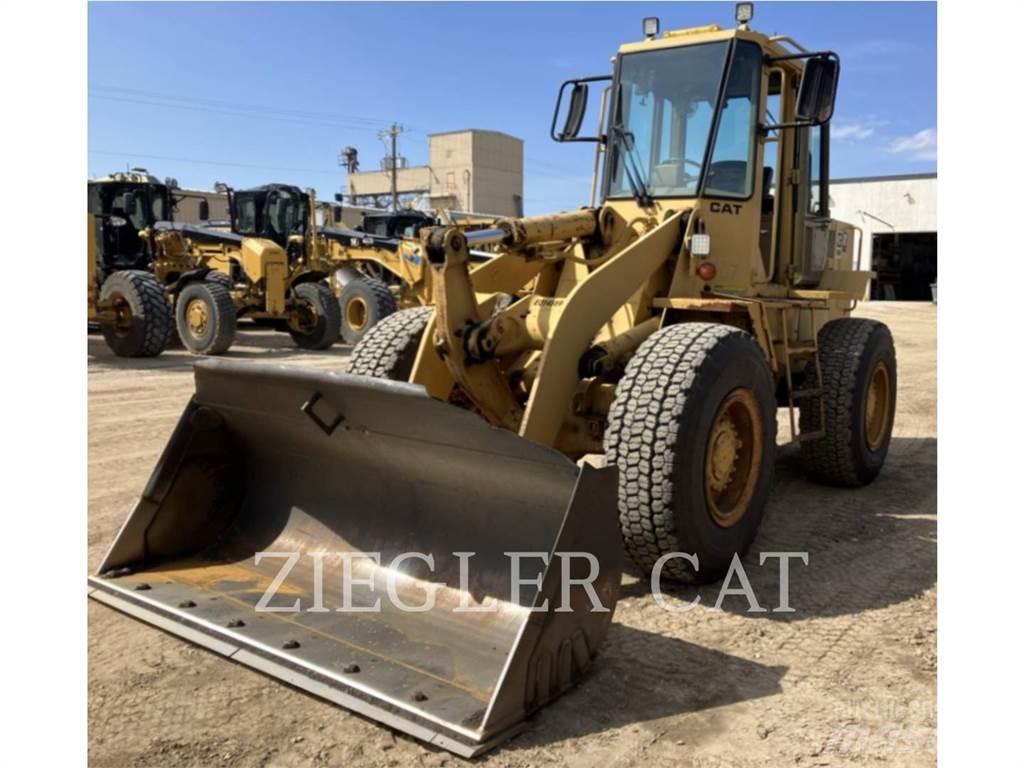CAT 916 Tekerlekli yükleyiciler