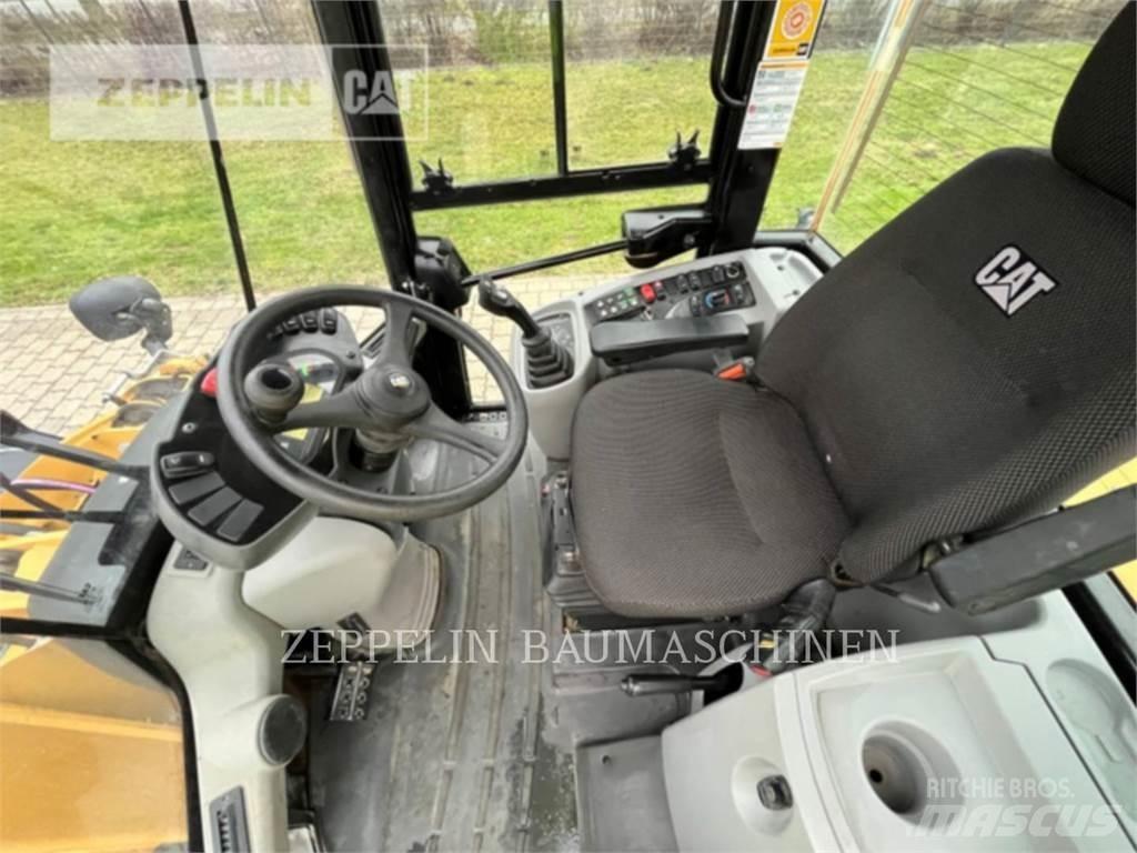 CAT 918M Tekerlekli yükleyiciler