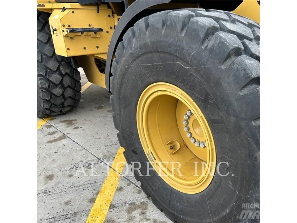 CAT 926M Tekerlekli yükleyiciler