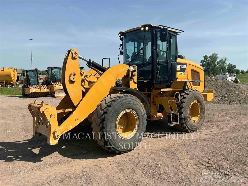 CAT 926M Tekerlekli yükleyiciler