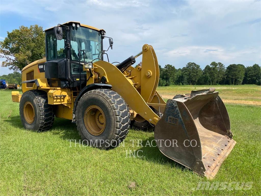 CAT 926M Tekerlekli yükleyiciler