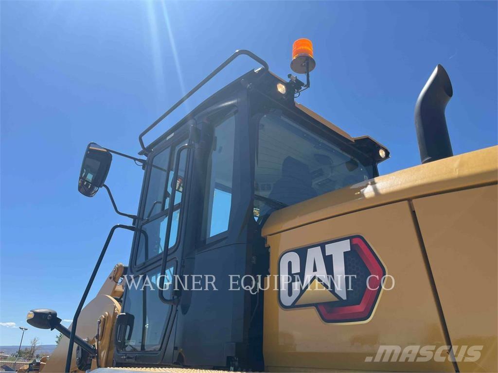 CAT 930M Tekerlekli yükleyiciler