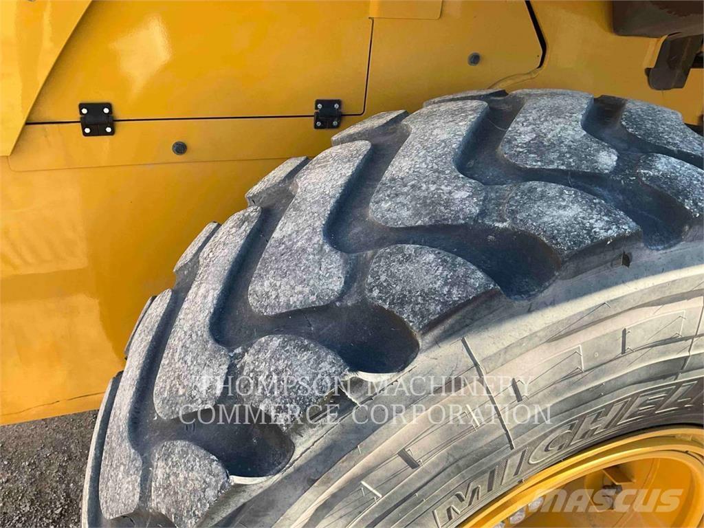 CAT 930M Tekerlekli yükleyiciler