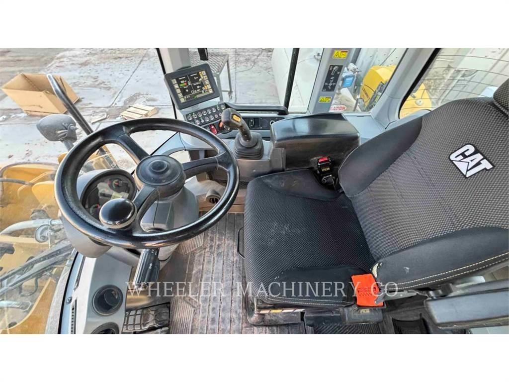 CAT 930M QC Tekerlekli yükleyiciler