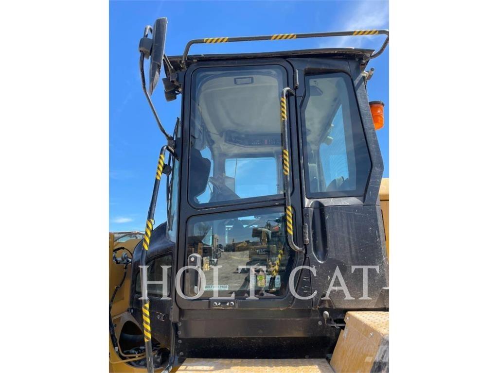 CAT 938 QC Tekerlekli yükleyiciler