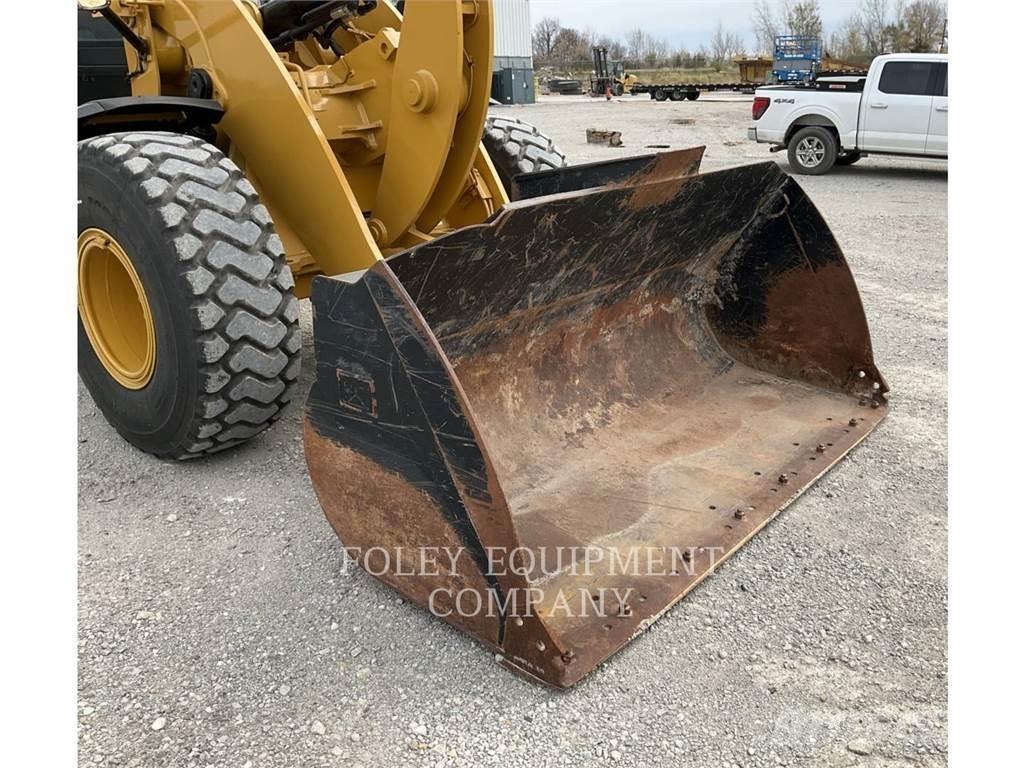 CAT 938M Tekerlekli yükleyiciler