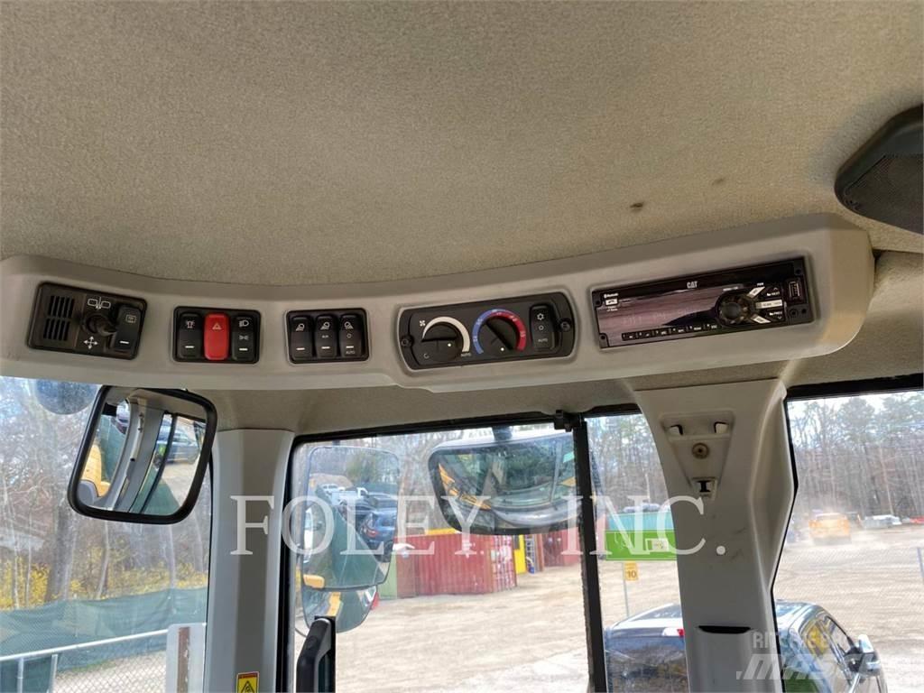 CAT 938M Tekerlekli yükleyiciler