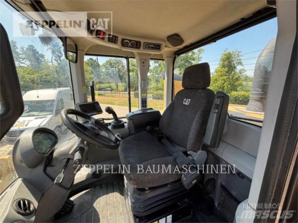 CAT 938M Tekerlekli yükleyiciler