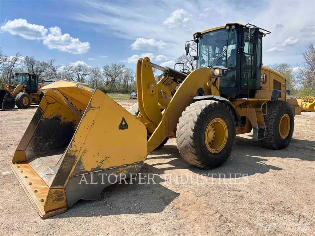 CAT 938M Tekerlekli yükleyiciler