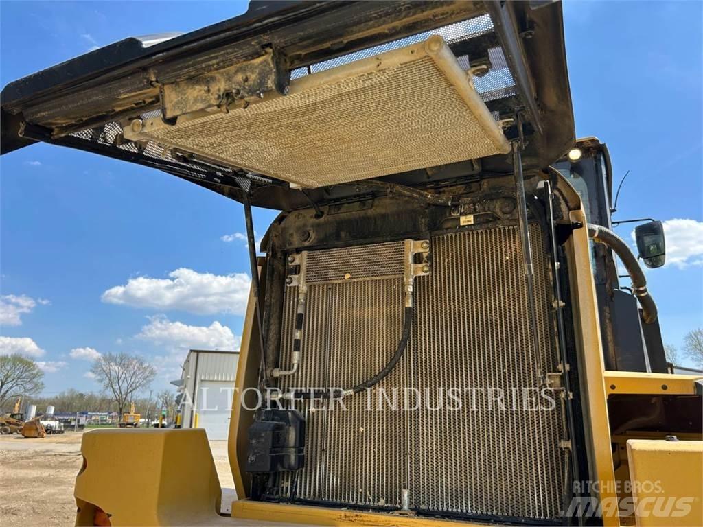 CAT 938M Tekerlekli yükleyiciler