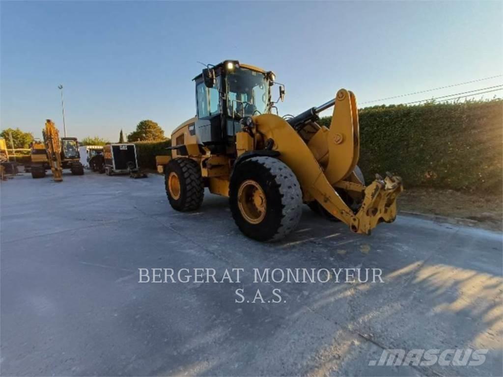 CAT 938M Tekerlekli yükleyiciler