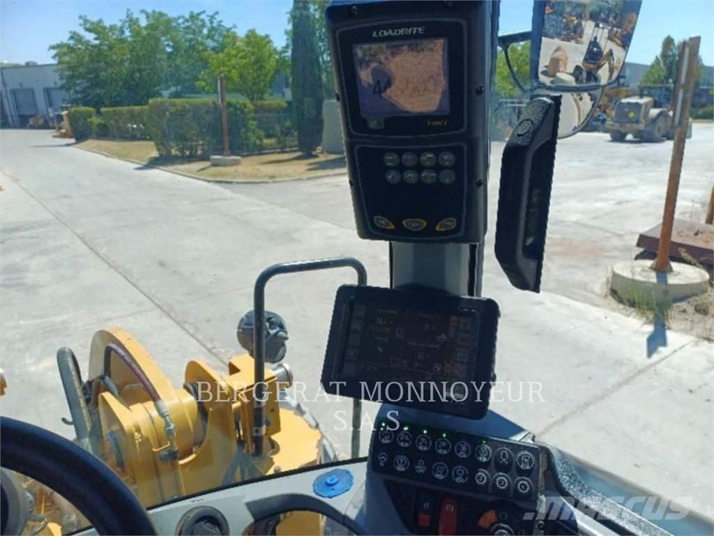 CAT 938M Tekerlekli yükleyiciler