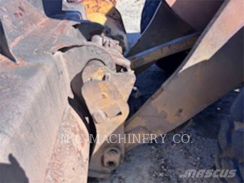 CAT 938M Tekerlekli yükleyiciler