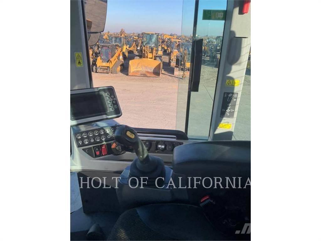 CAT 938M Tekerlekli yükleyiciler