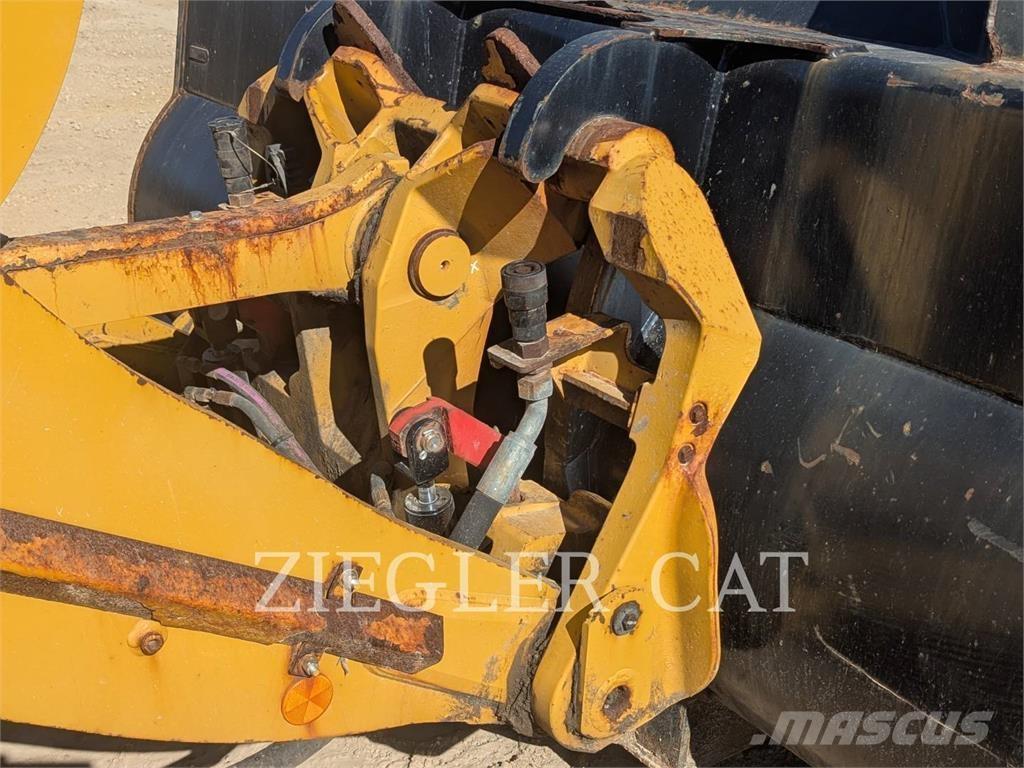 CAT 938M Tekerlekli yükleyiciler