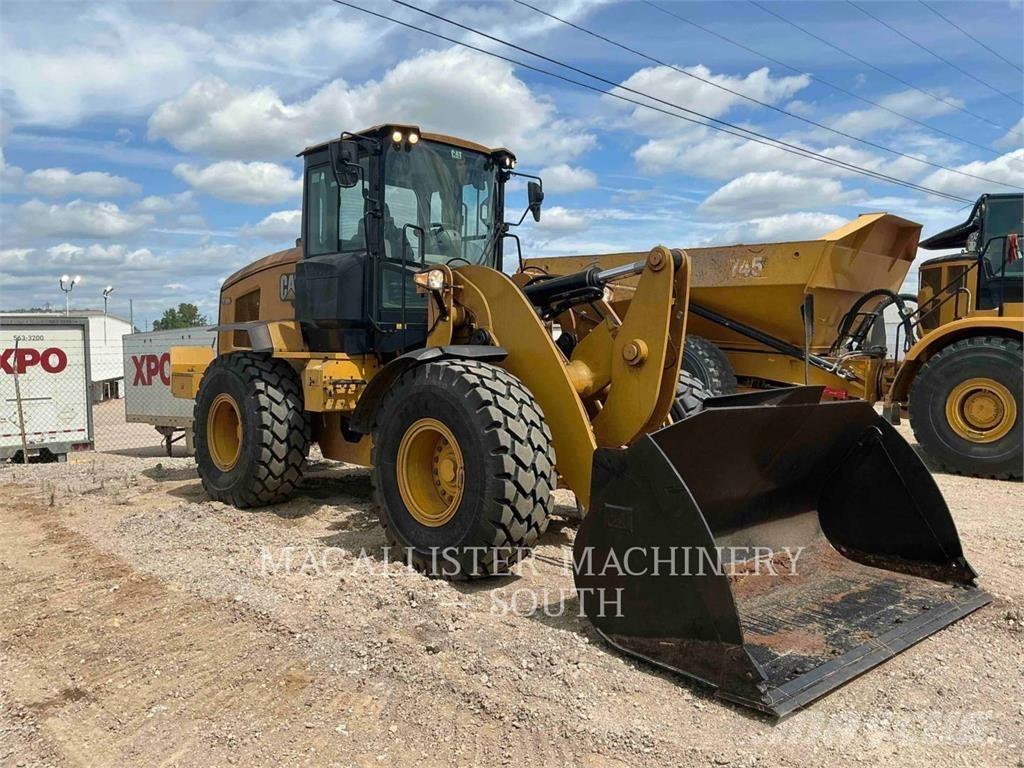 CAT 938M Tekerlekli yükleyiciler