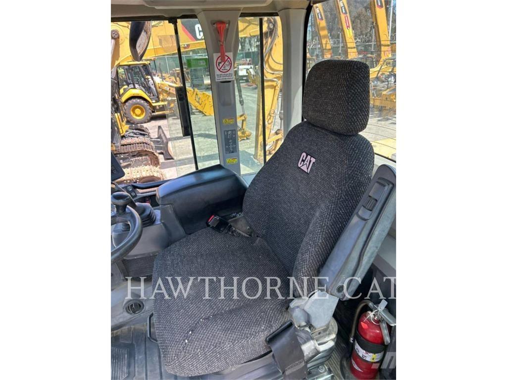 CAT 938M Tekerlekli yükleyiciler