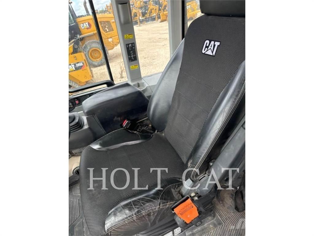 CAT 938M QC Tekerlekli yükleyiciler