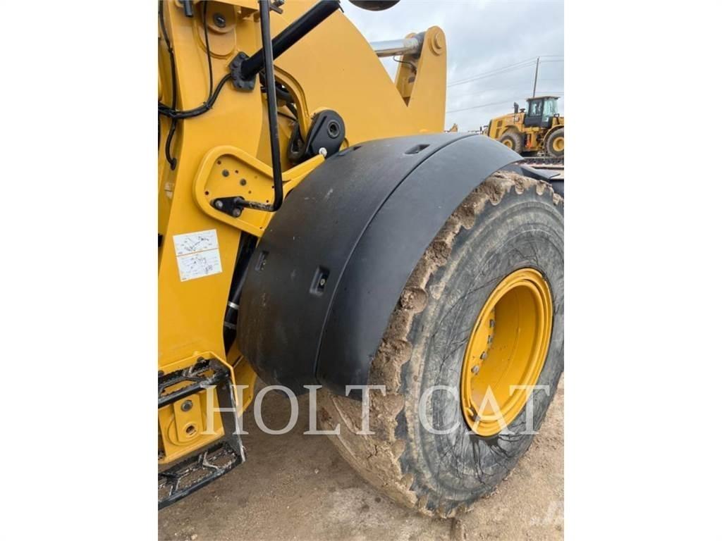 CAT 938M QC Tekerlekli yükleyiciler