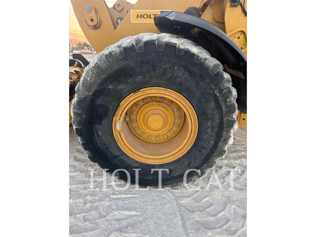CAT 938M QC Tekerlekli yükleyiciler
