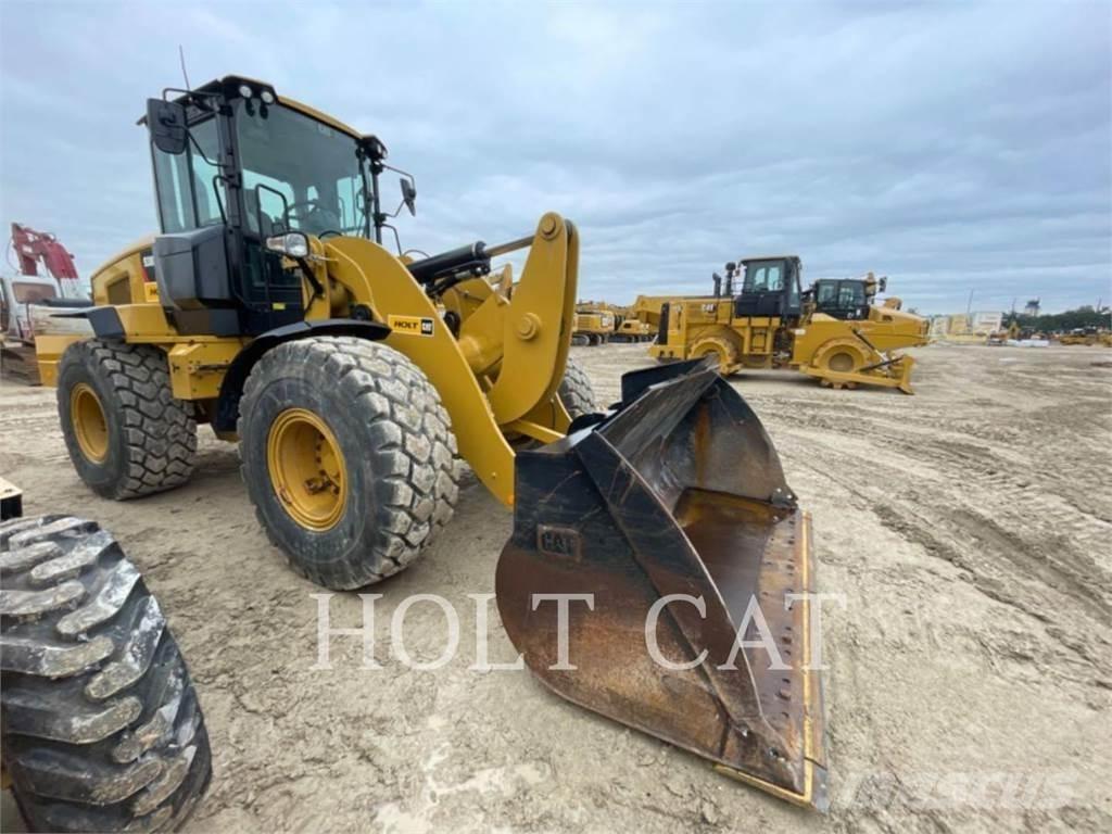 CAT 938M QC Tekerlekli yükleyiciler