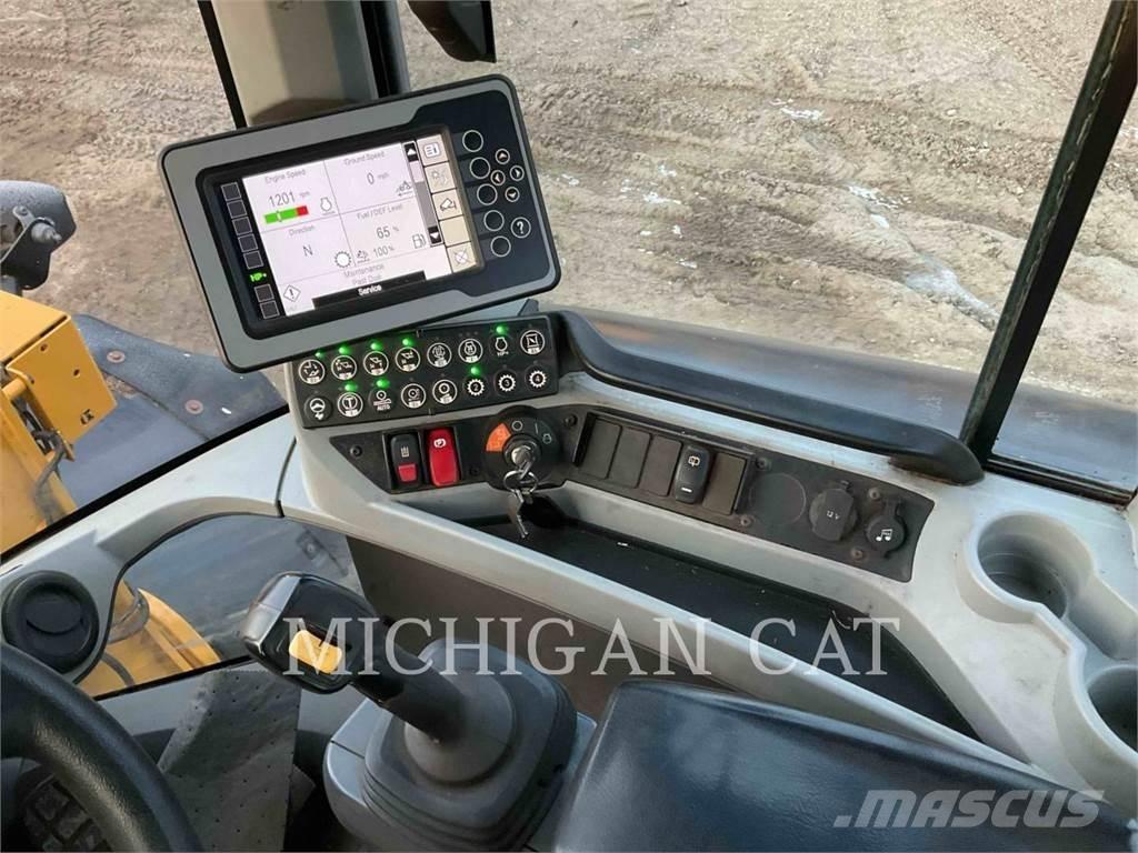 CAT 938M R+ Tekerlekli yükleyiciler