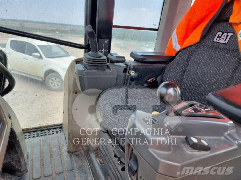 CAT 963D Paletli yükleyiciler