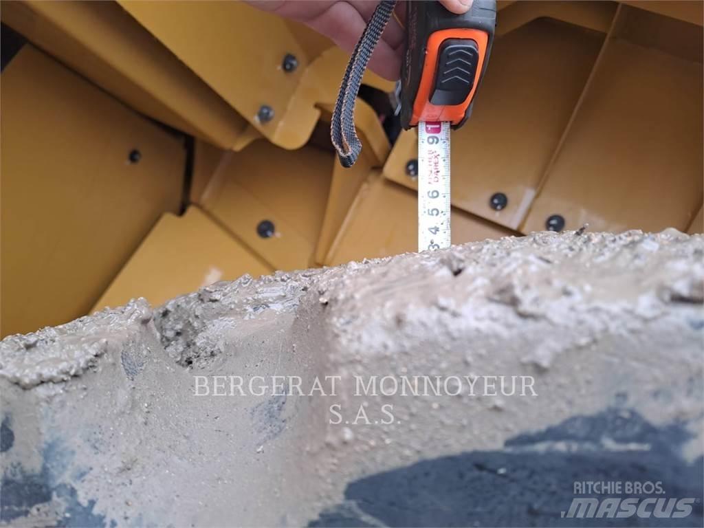 CAT 966 Tekerlekli yükleyiciler