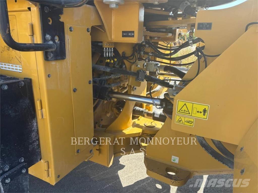 CAT 966 Tekerlekli yükleyiciler