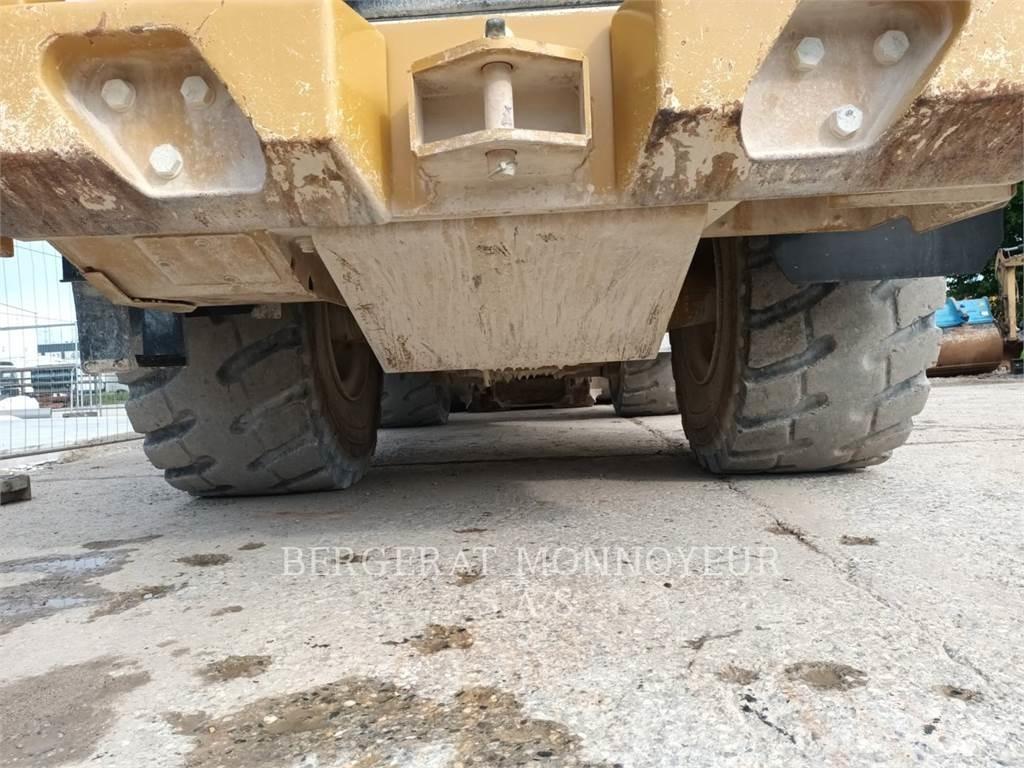CAT 966M Tekerlekli yükleyiciler