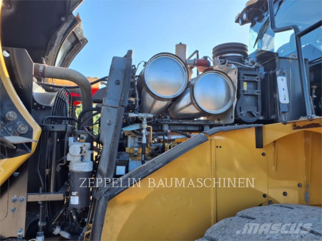CAT 966M Tekerlekli yükleyiciler