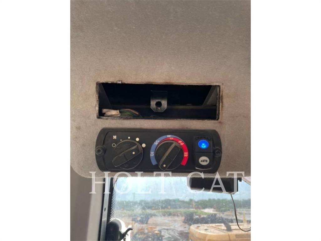 CAT 973K Paletli yükleyiciler