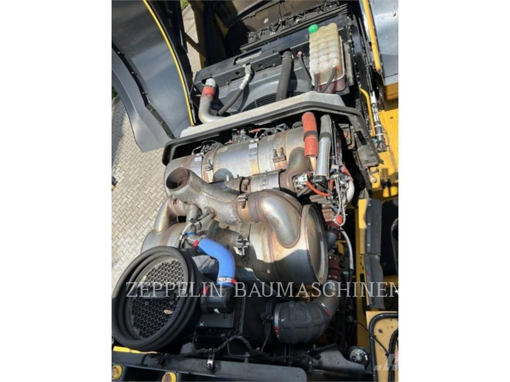 CAT 982M Tekerlekli yükleyiciler