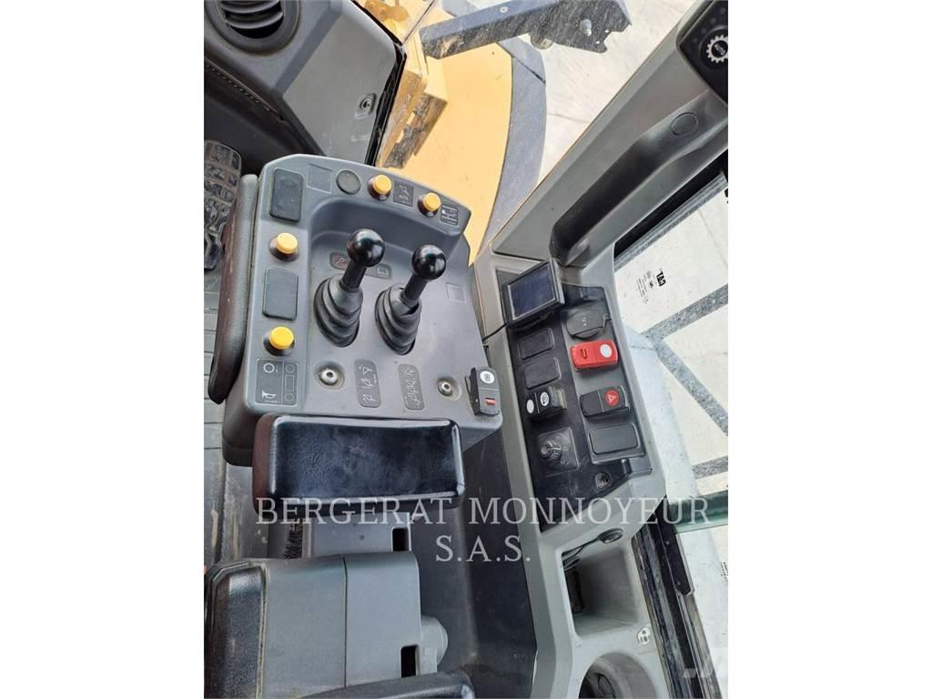 CAT 982M Tekerlekli yükleyiciler