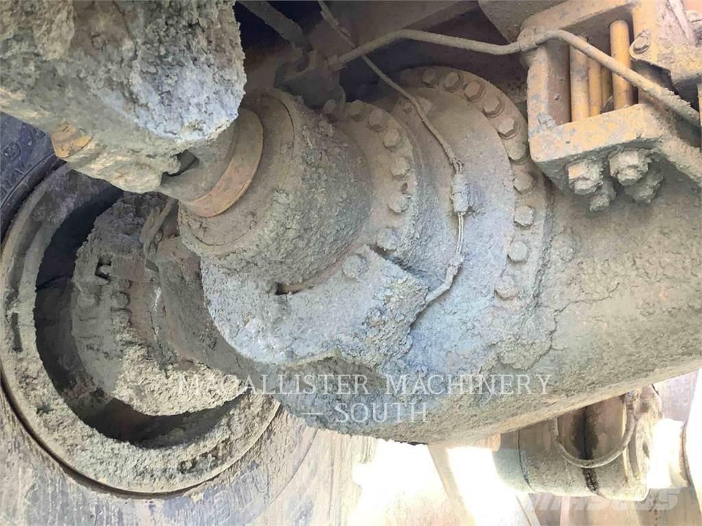 CAT 990 Tekerlekli yükleyiciler