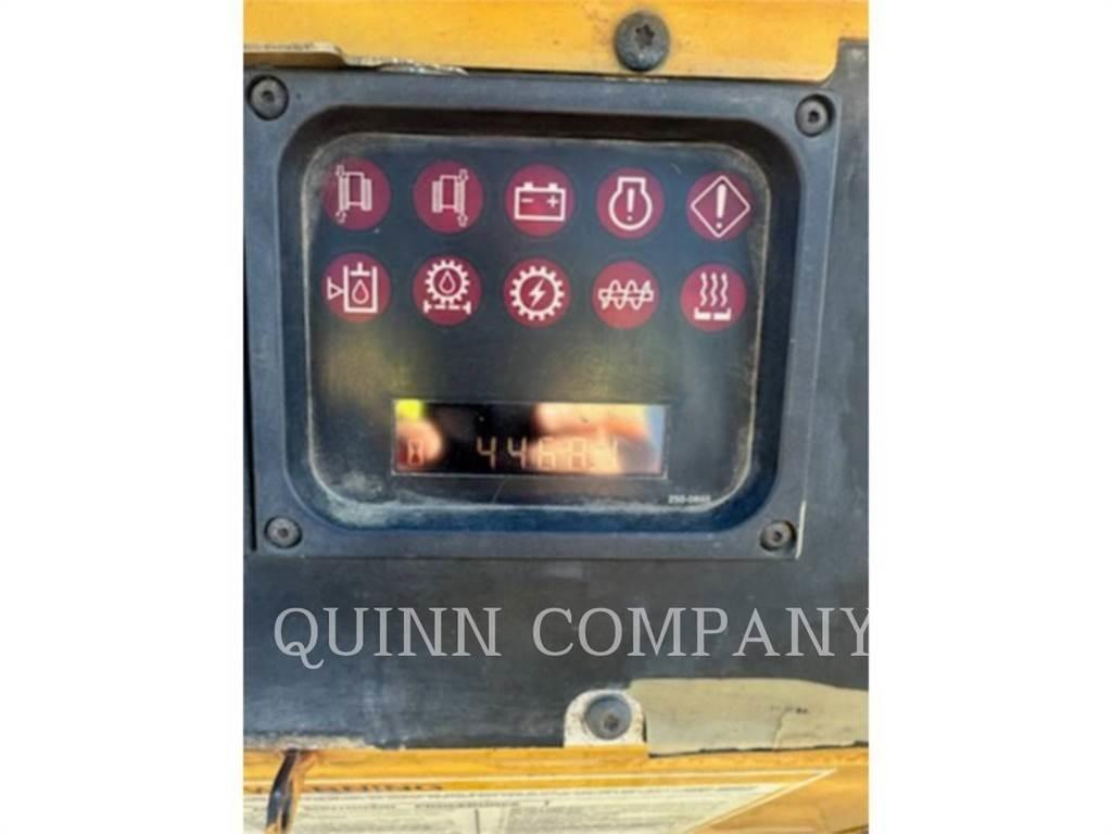 CAT AP-1055D Bitüm pülverizatörleri