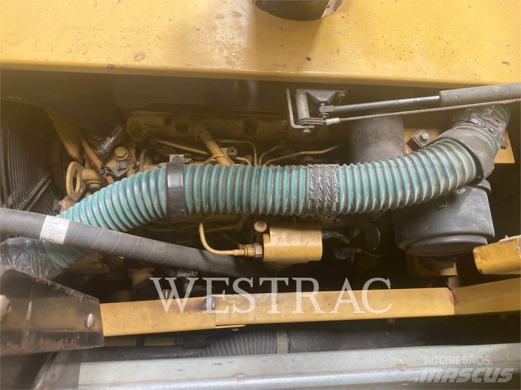 CAT AP-300 Asfalt sericiler
