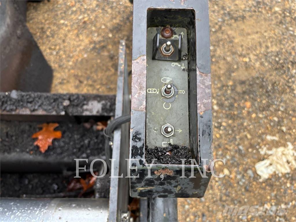 CAT AP-655D Asfalt sericiler