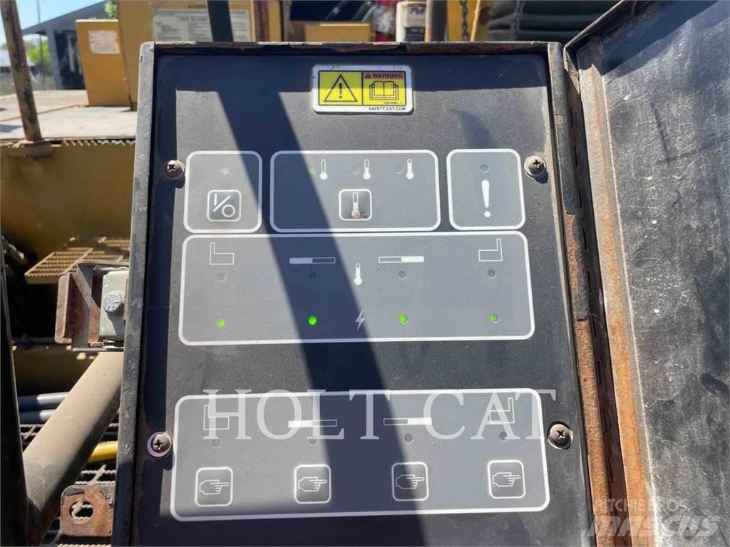 CAT AP1000D Tek tamburlu silindirler