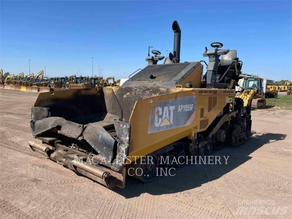 CAT AP1055F Asfalt sericiler