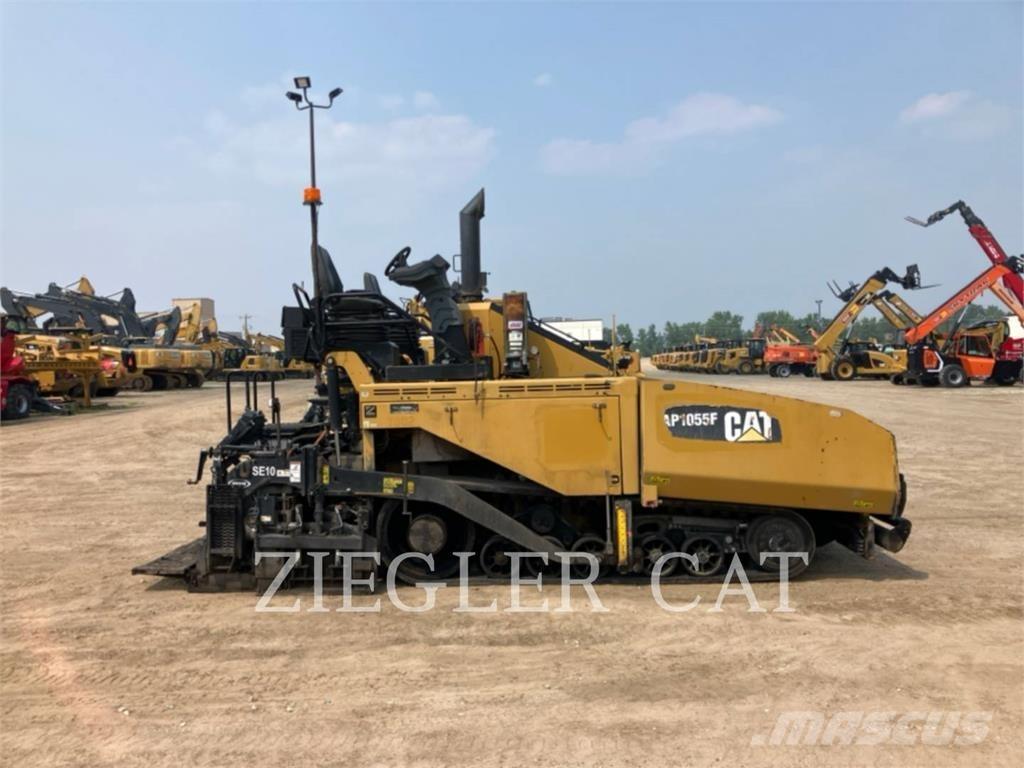 CAT AP1055F Asfalt sericiler