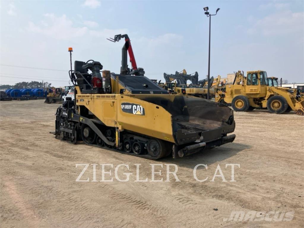 CAT AP1055F Asfalt sericiler