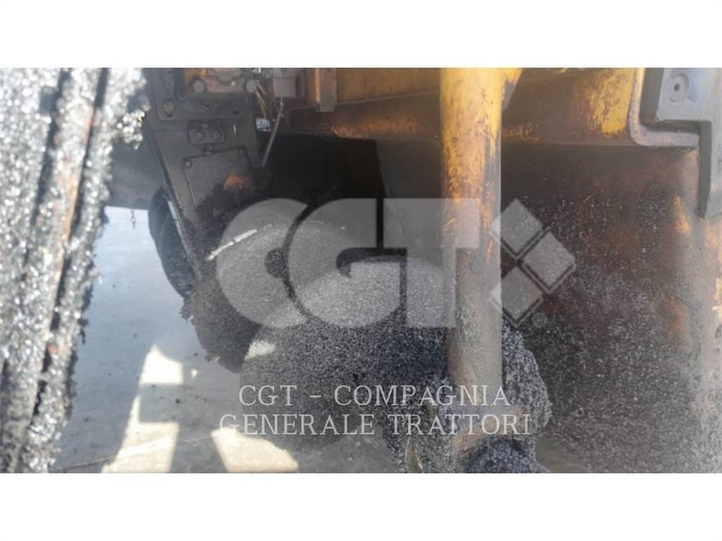 CAT AP300D Asfalt sericiler